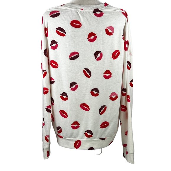 Like new P.J. SALVAGE Kiss Lip Print Long Sleeve Crewneck Sweatshirt Siz… - Picture 2 of 8